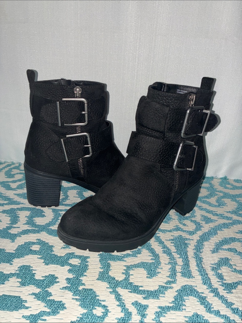 White Mountain Black Suede Double Buckle Ankle Boots Womens Sz 7 M